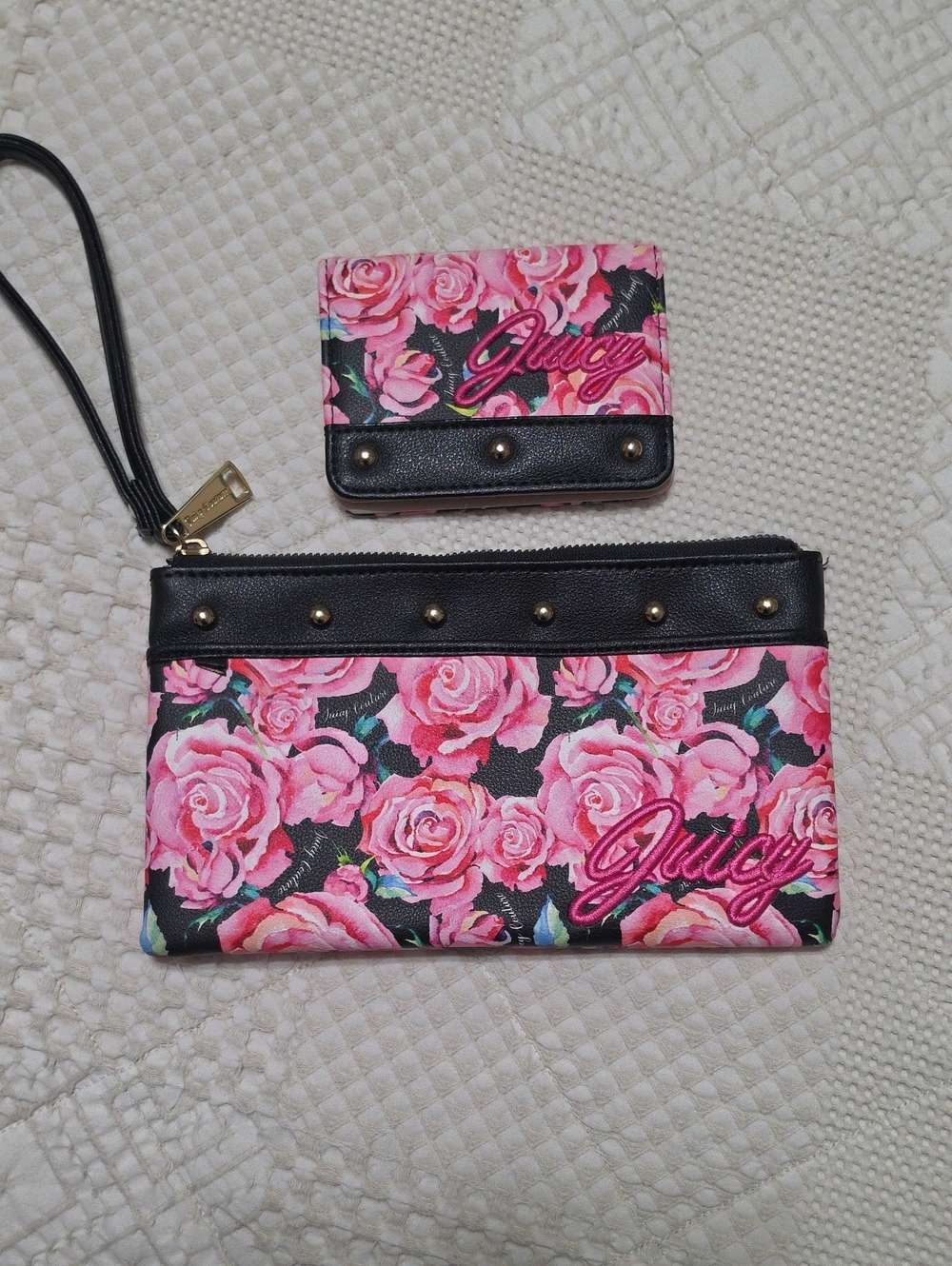 Juicy Couture Pink Rose Print Wristlet Set with Black Trim NWOT